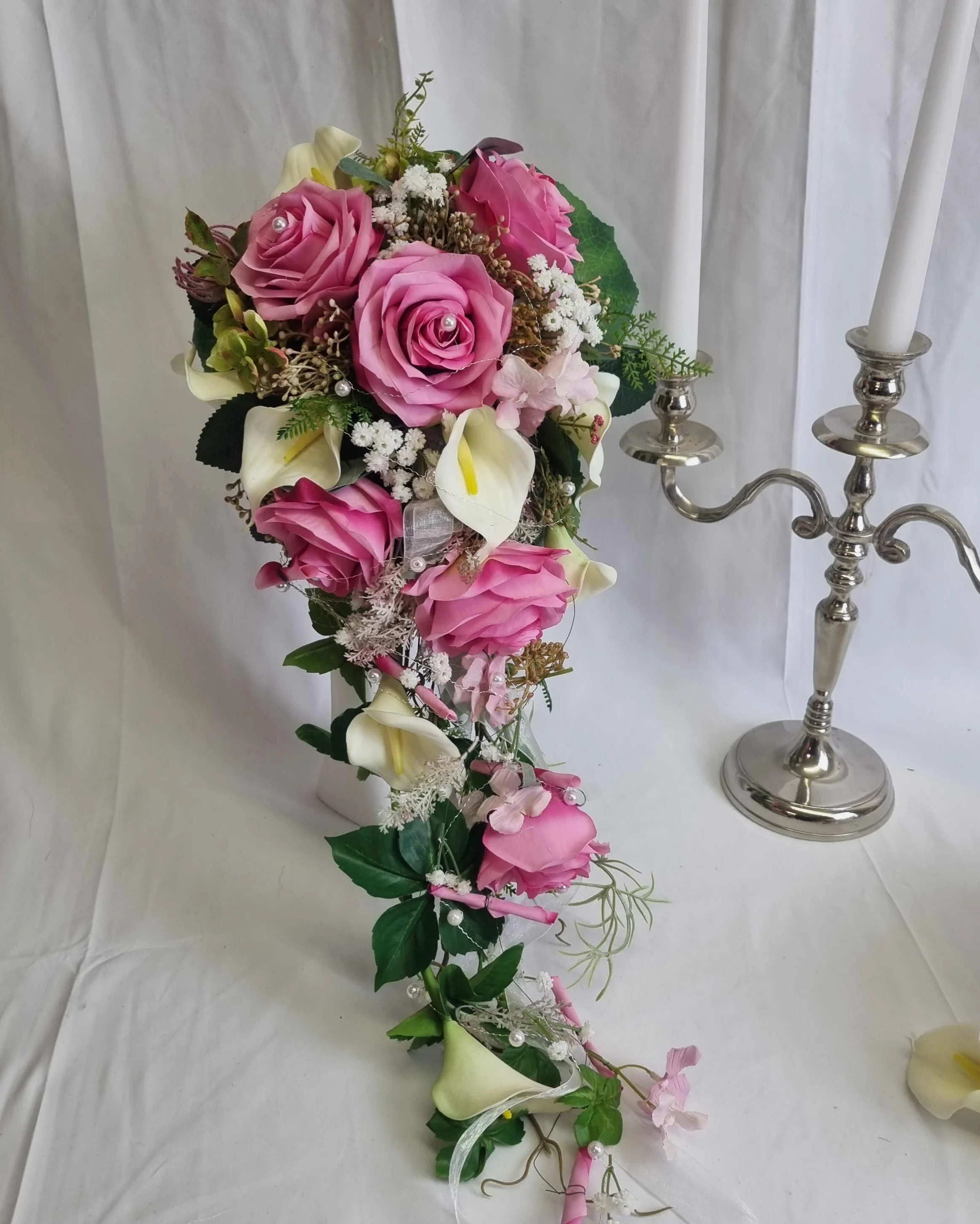 1039 Brautstrauss pretty pink mit Callas