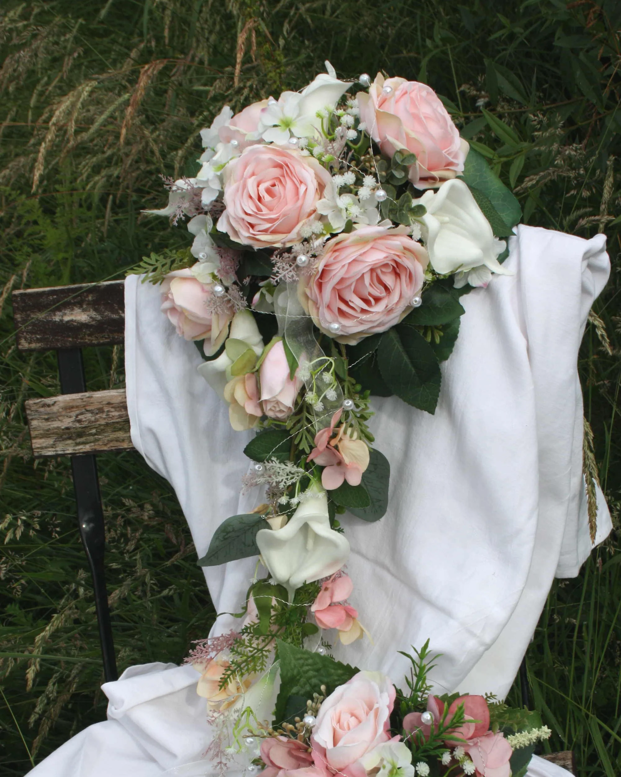 1040 Brautstrauss rosa Romantik mit Callas