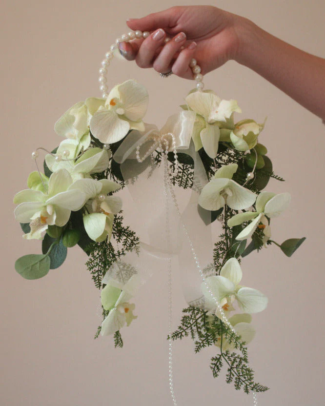 10491 Brautstrauss Orchidee mit vielen Perlen Handstrauss