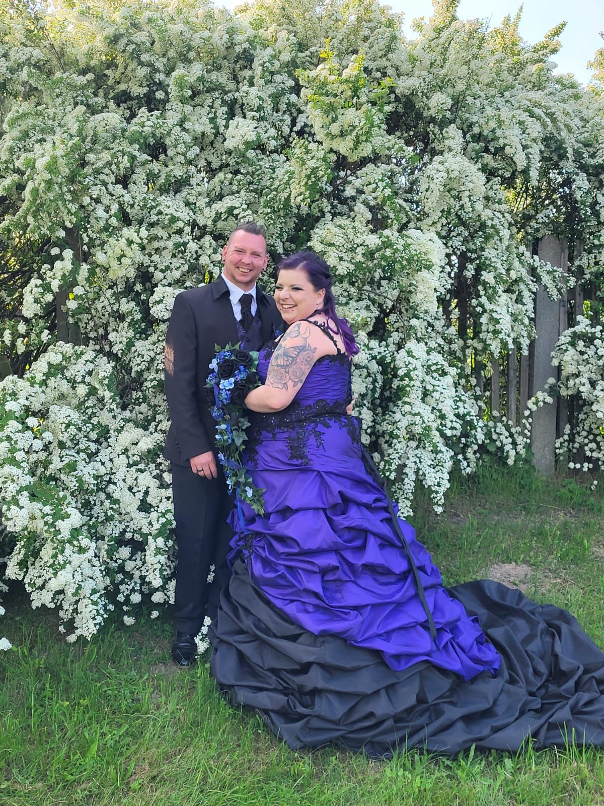 1066 Brautstrauss blaulila schwarz - Image 3