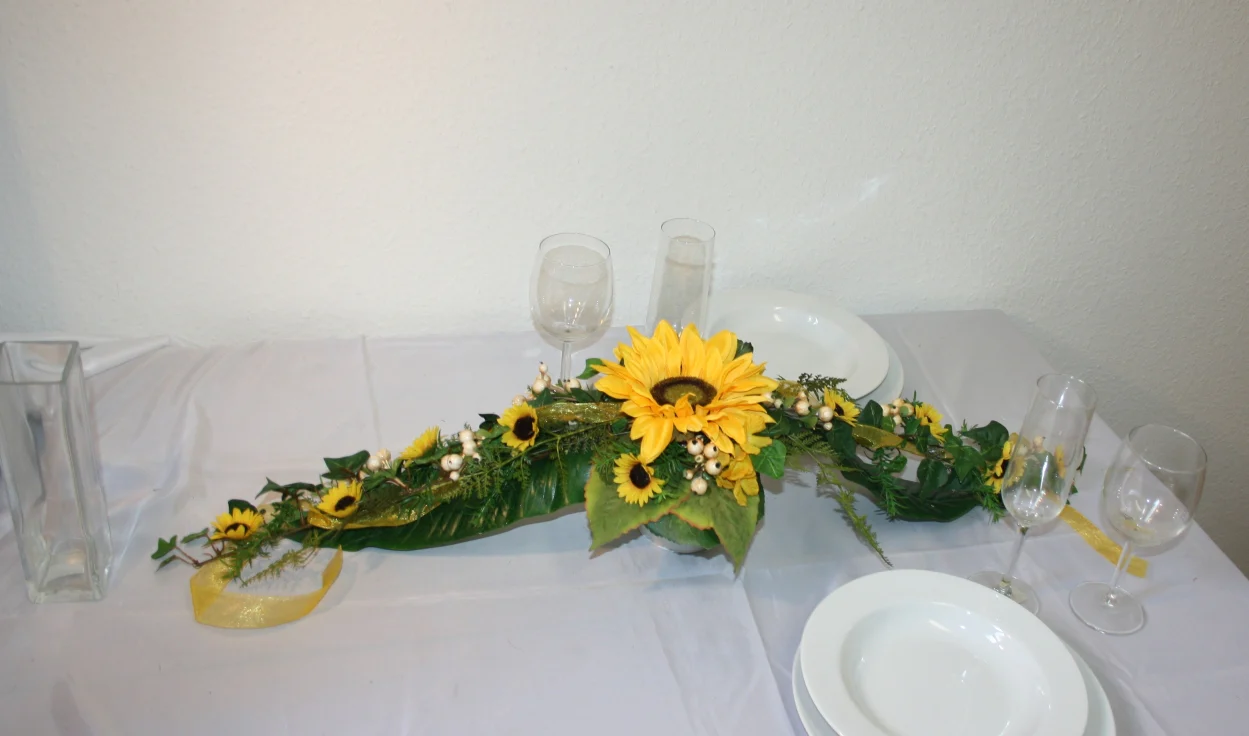 3063 Tischgesteck Sonnenblumen - Image 2