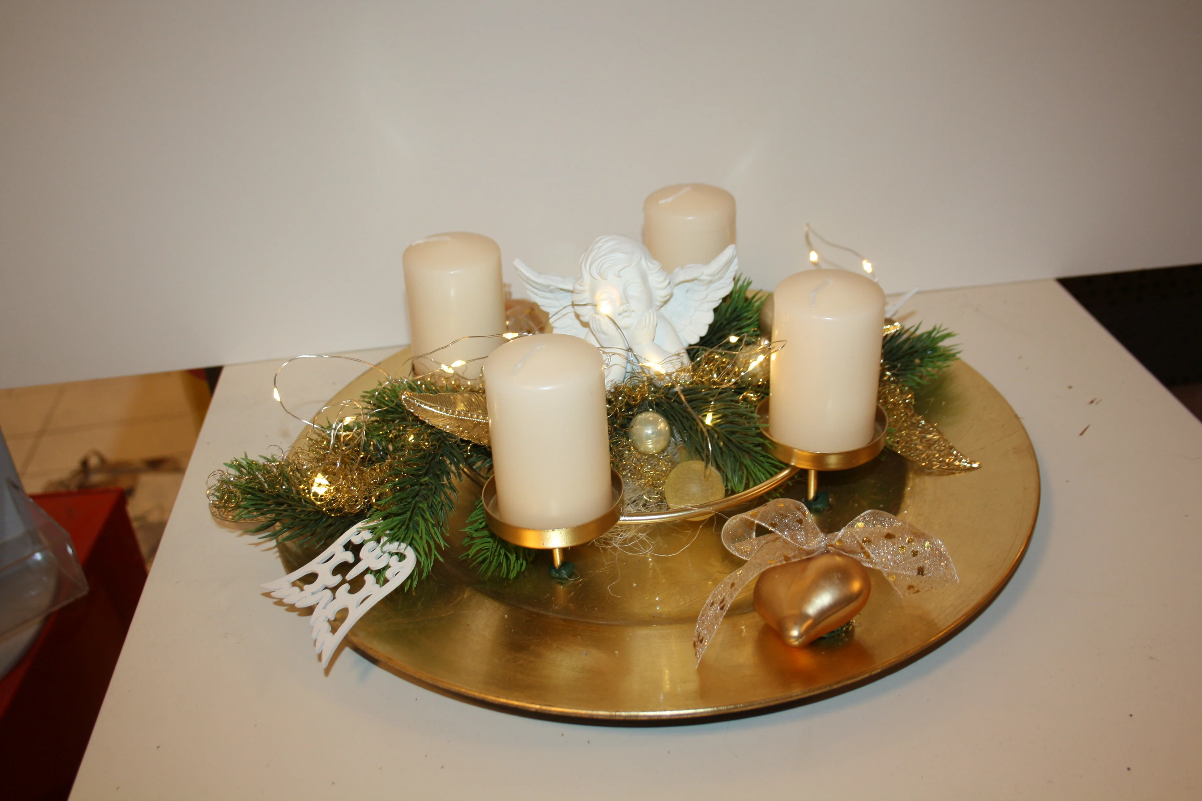 8051 Teller Advent creme mit goldenem Kranz und Engel - Image 3