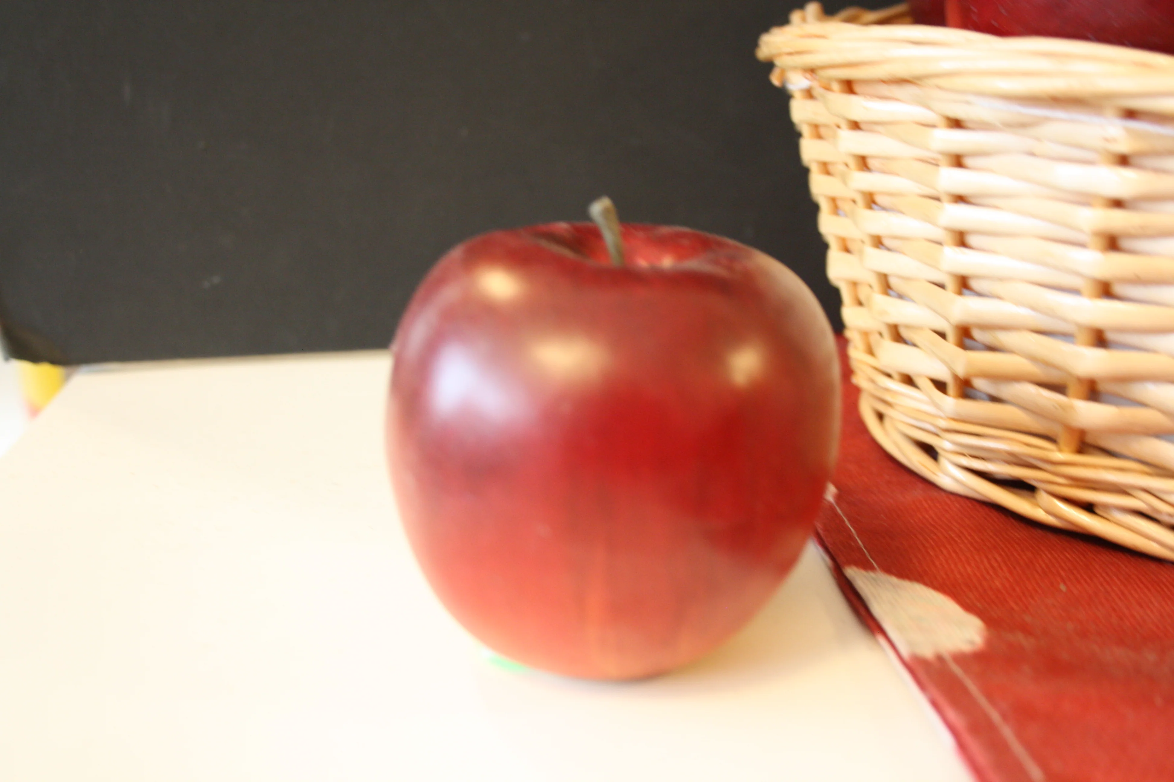8087 Apfel rot Naturoptik - Image 2