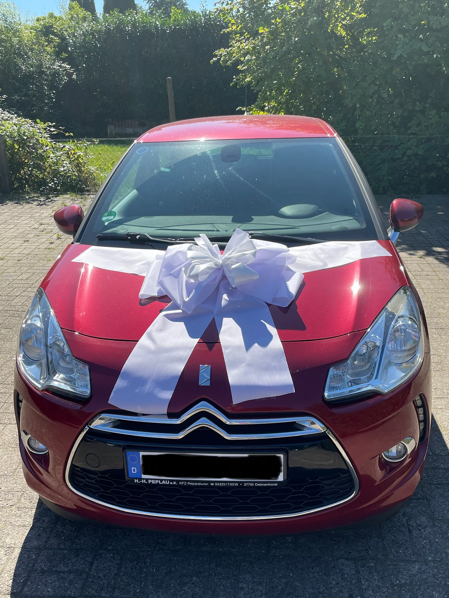 9011 Schleife XXL Geschenk für Auto weiß - Image 2