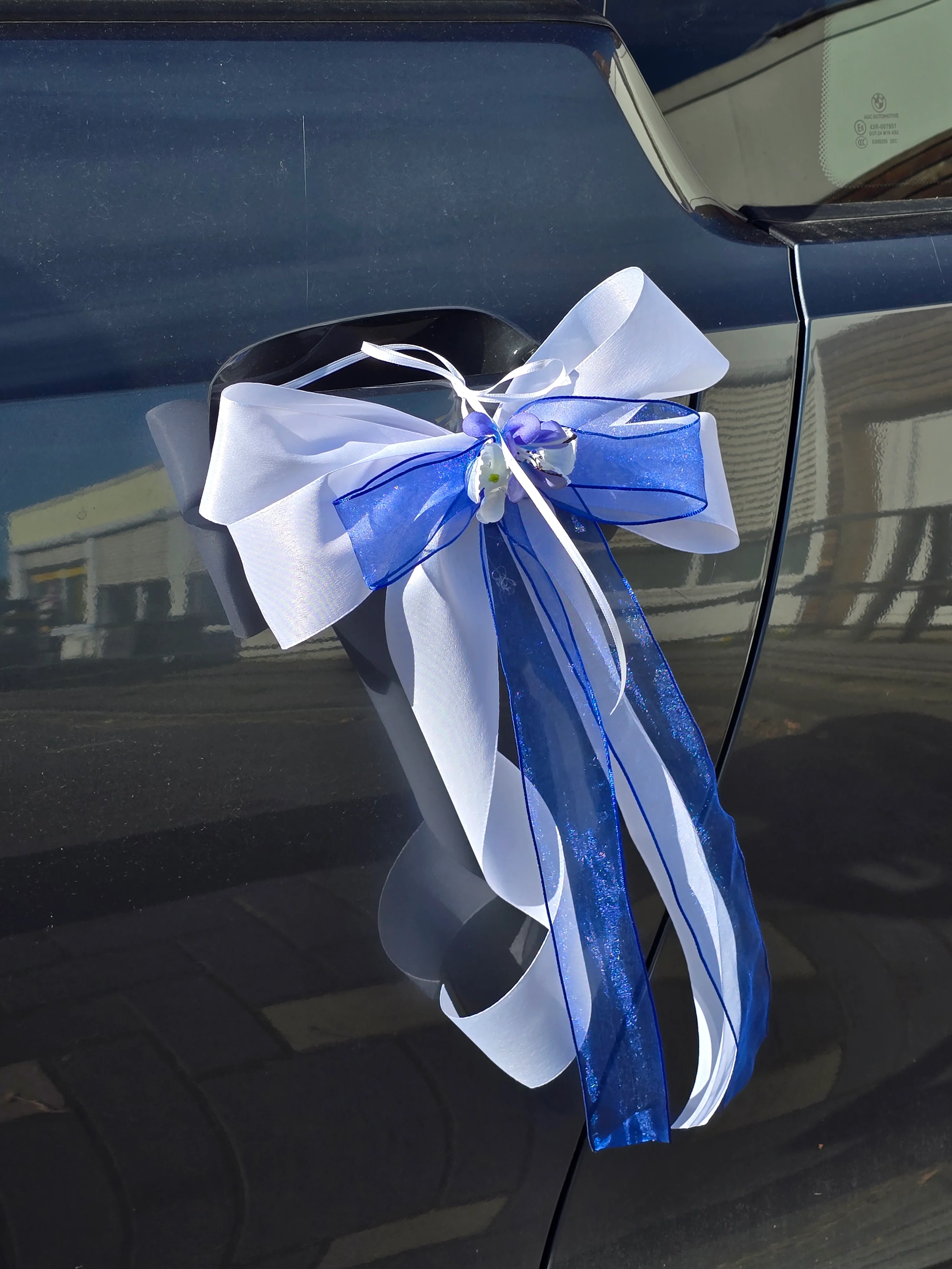 9029 Schleife mit Blüten und Organdy - Image 4
