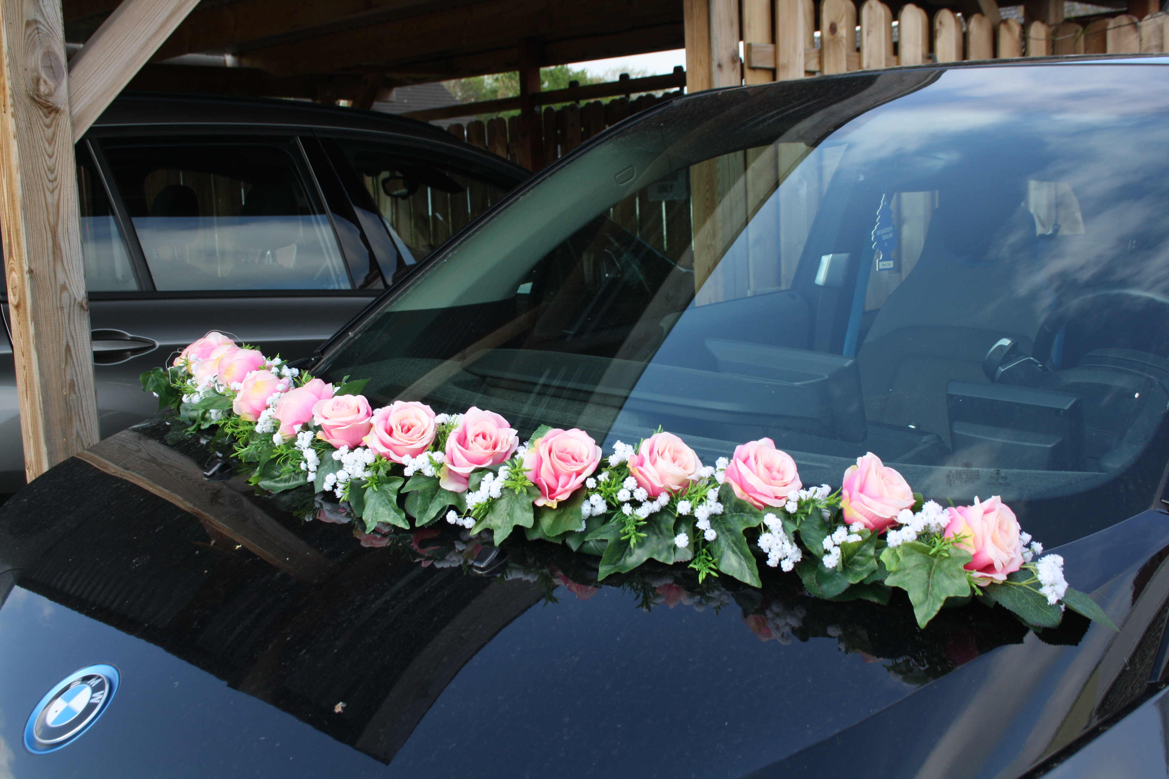 Autogirlande Hochzeit Rosen mit Schleierkraut, Autodekoration für festliche Anlässe - Image 4