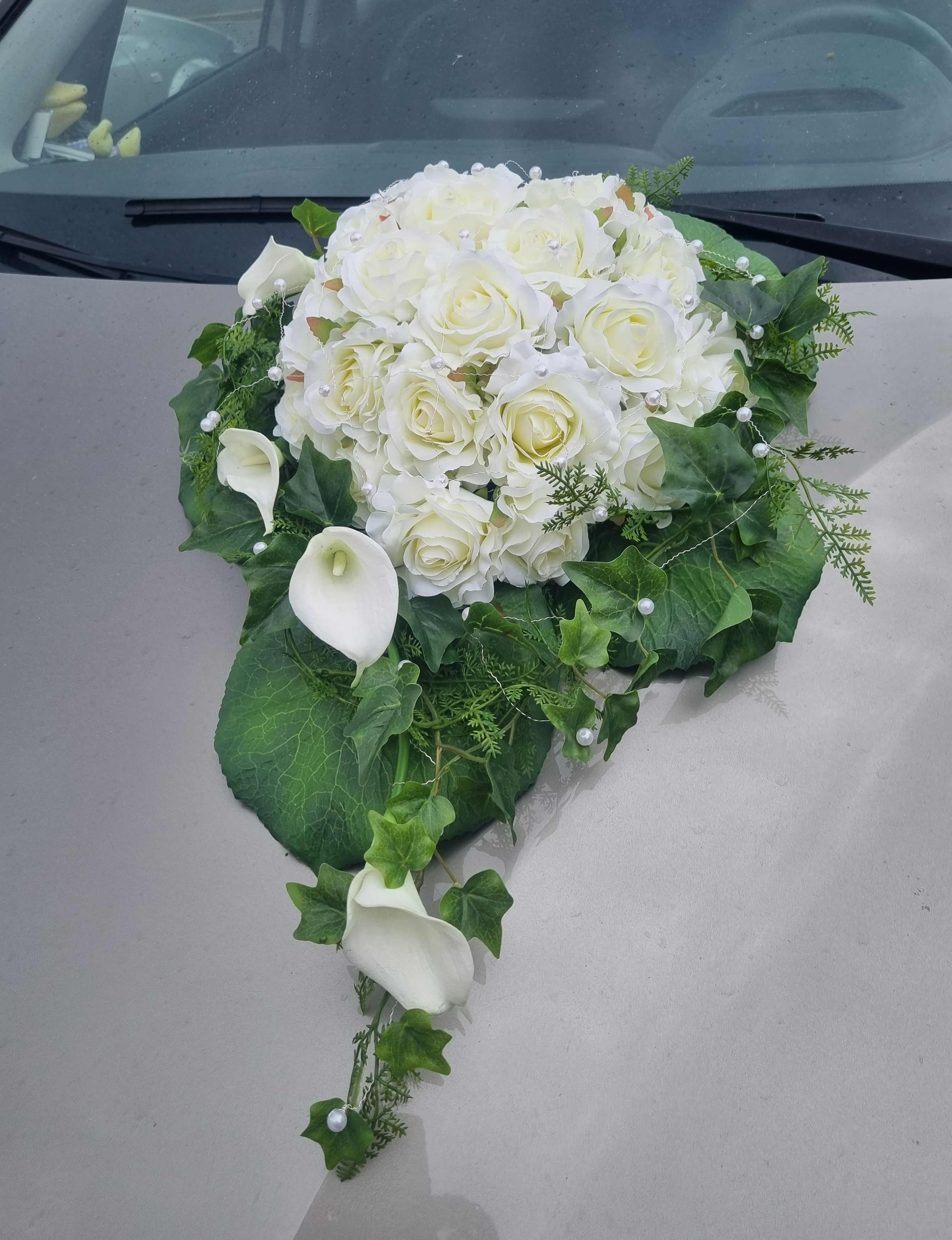 Brautauto: Autoherz mit Callas und Rosen, groß und weiß - Image 3