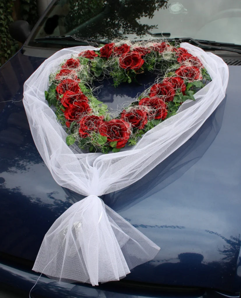 Für das Brautauto: elegantes großes Autoherz mit Tüllbett - Image 2