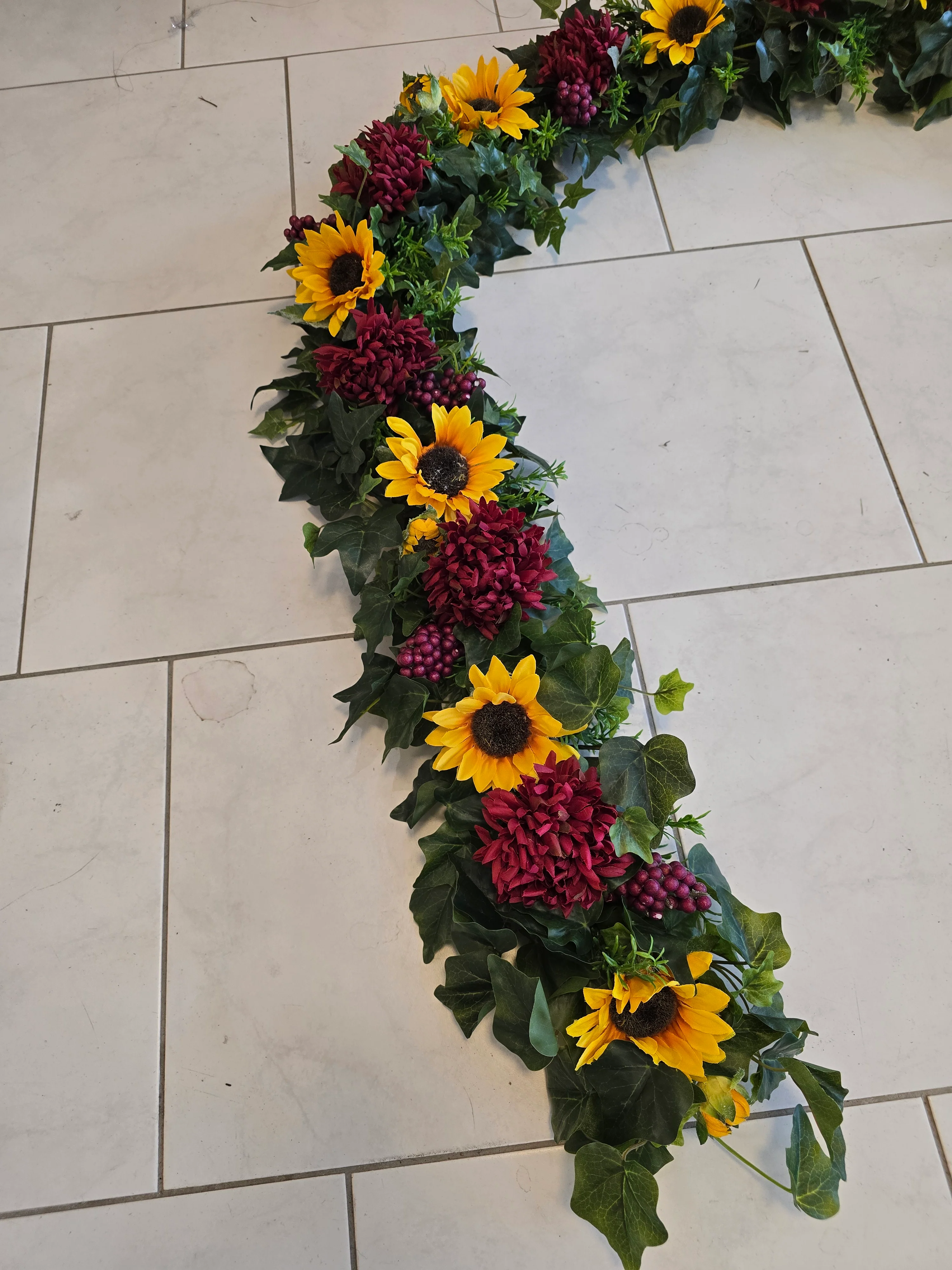 Girlande für die Hochzeits Dekoration ihrer Kutsche mit Sonnenblumen - Image 2