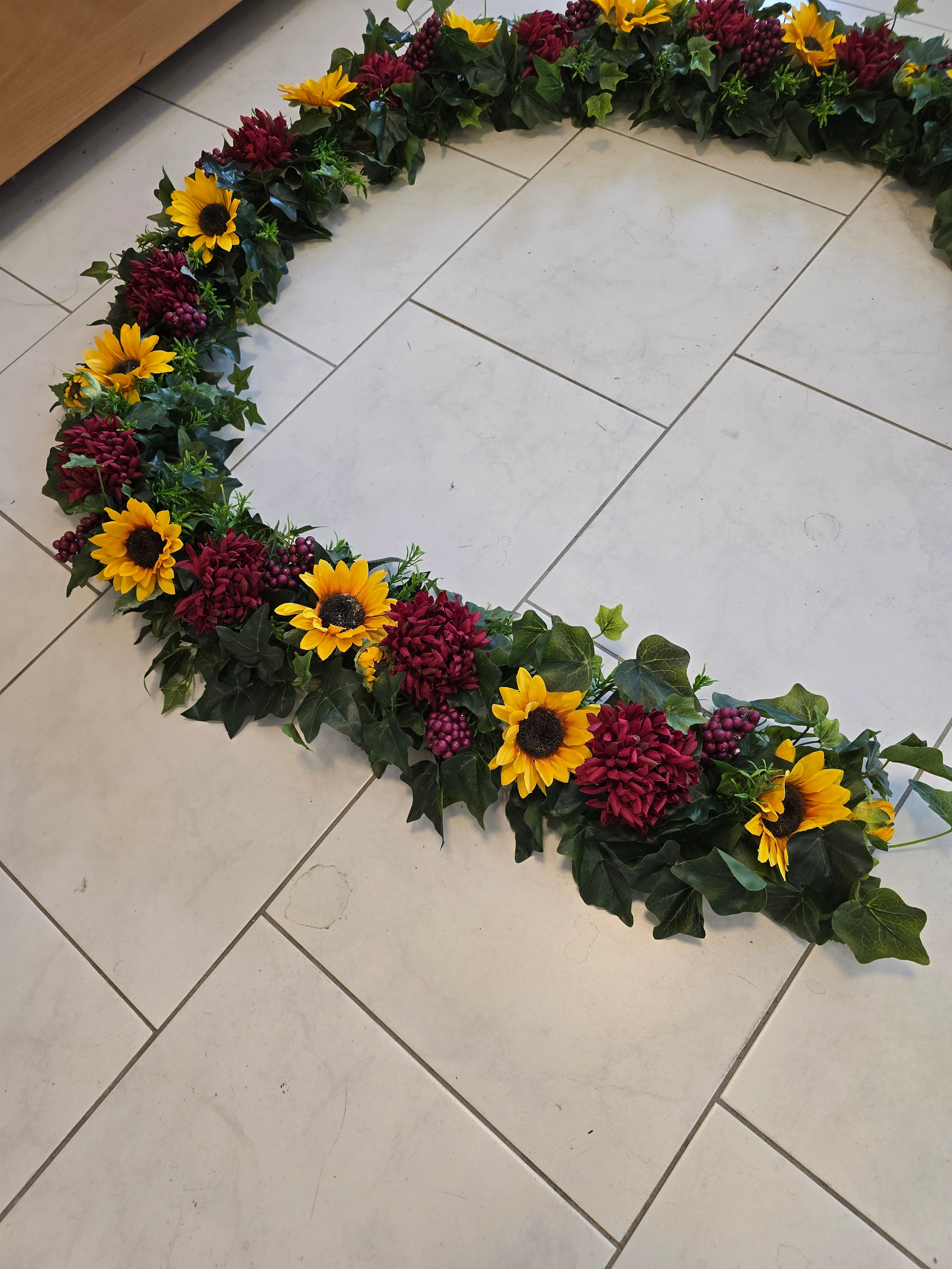 Girlande für die Hochzeits Dekoration ihrer Kutsche mit Sonnenblumen - Image 3