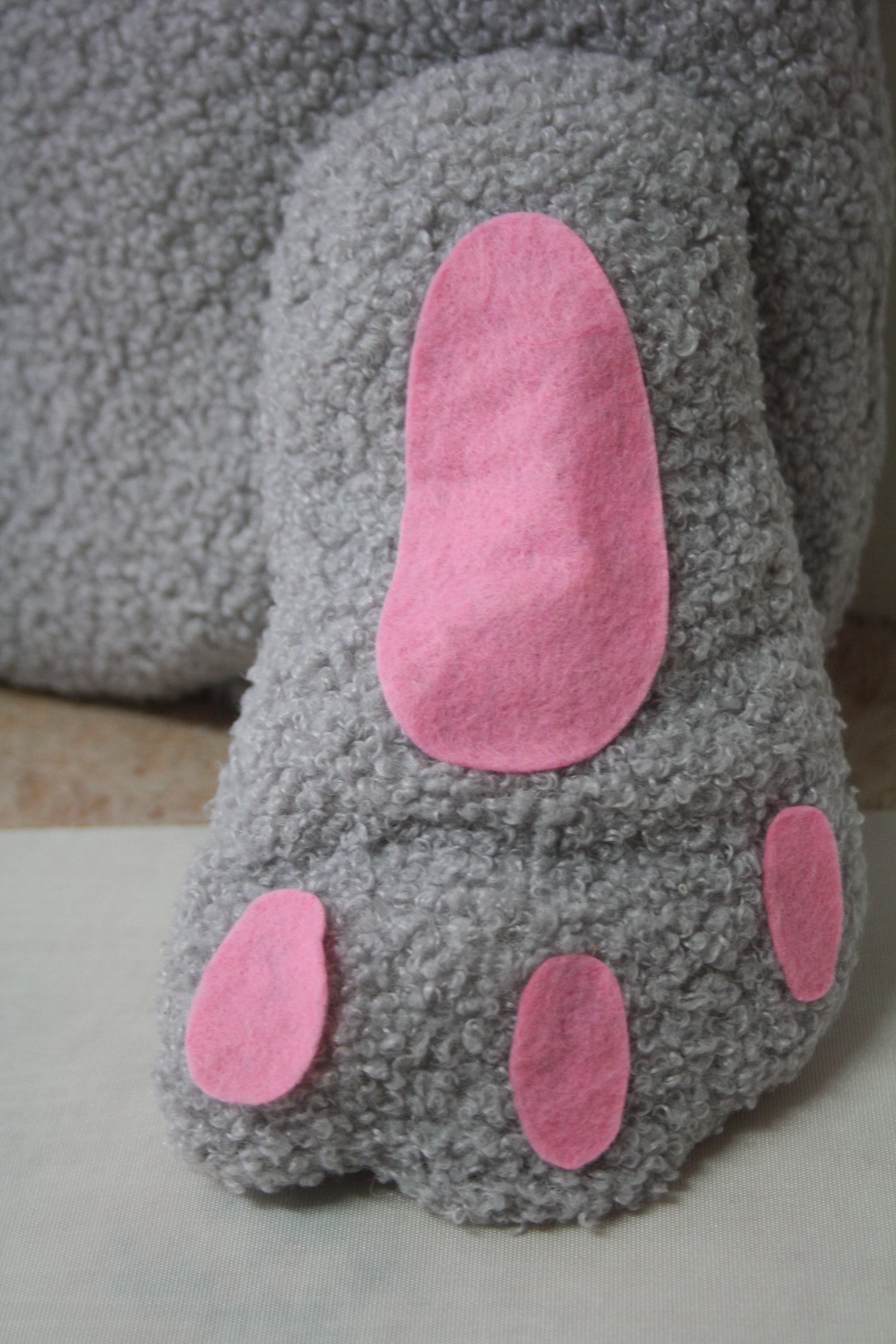 Hasenpopo Kissen-kuschelkissen mit Füssen - Image 4